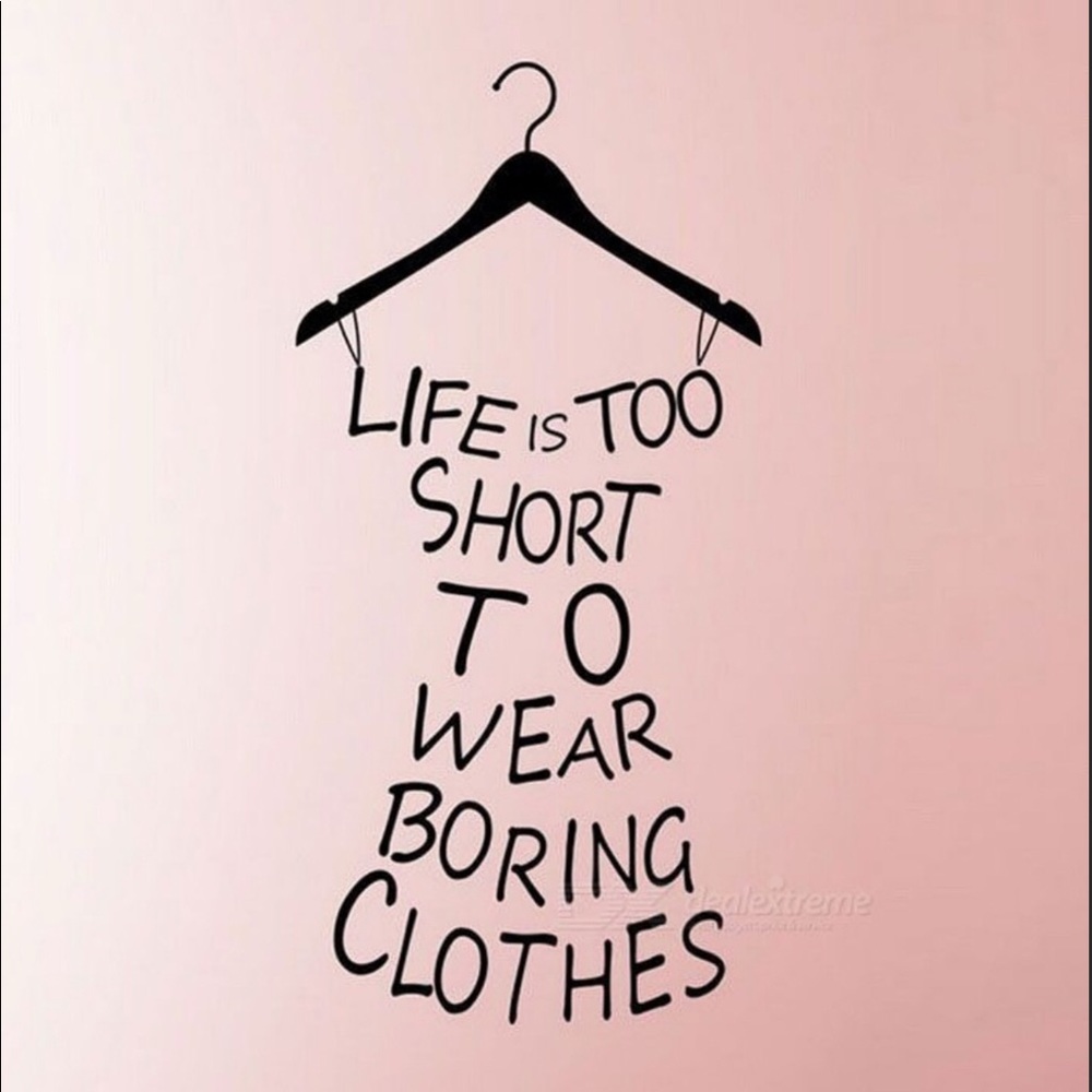 🌸Bookmark this page to browse and shop my closet 👗 👛 👒